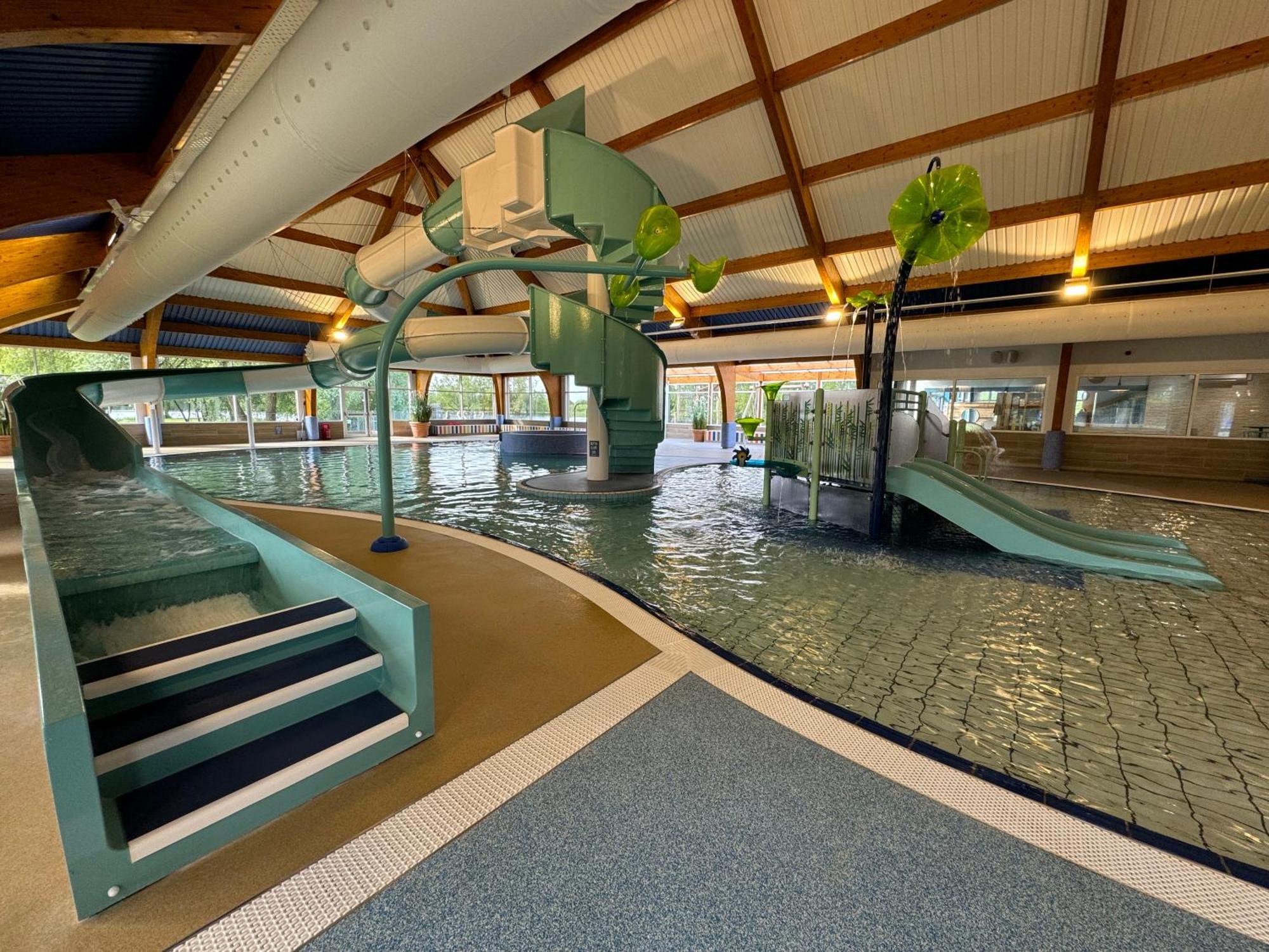 Dragonfly Lodge South Cerney Zewnętrze zdjęcie